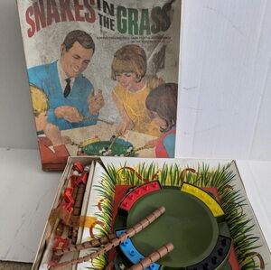 11969 Snakes in the Grass board game.